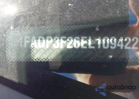 2014 Ford Focus Se z USA, uszkodzony, nr VIN 1FADP3F26EL109422